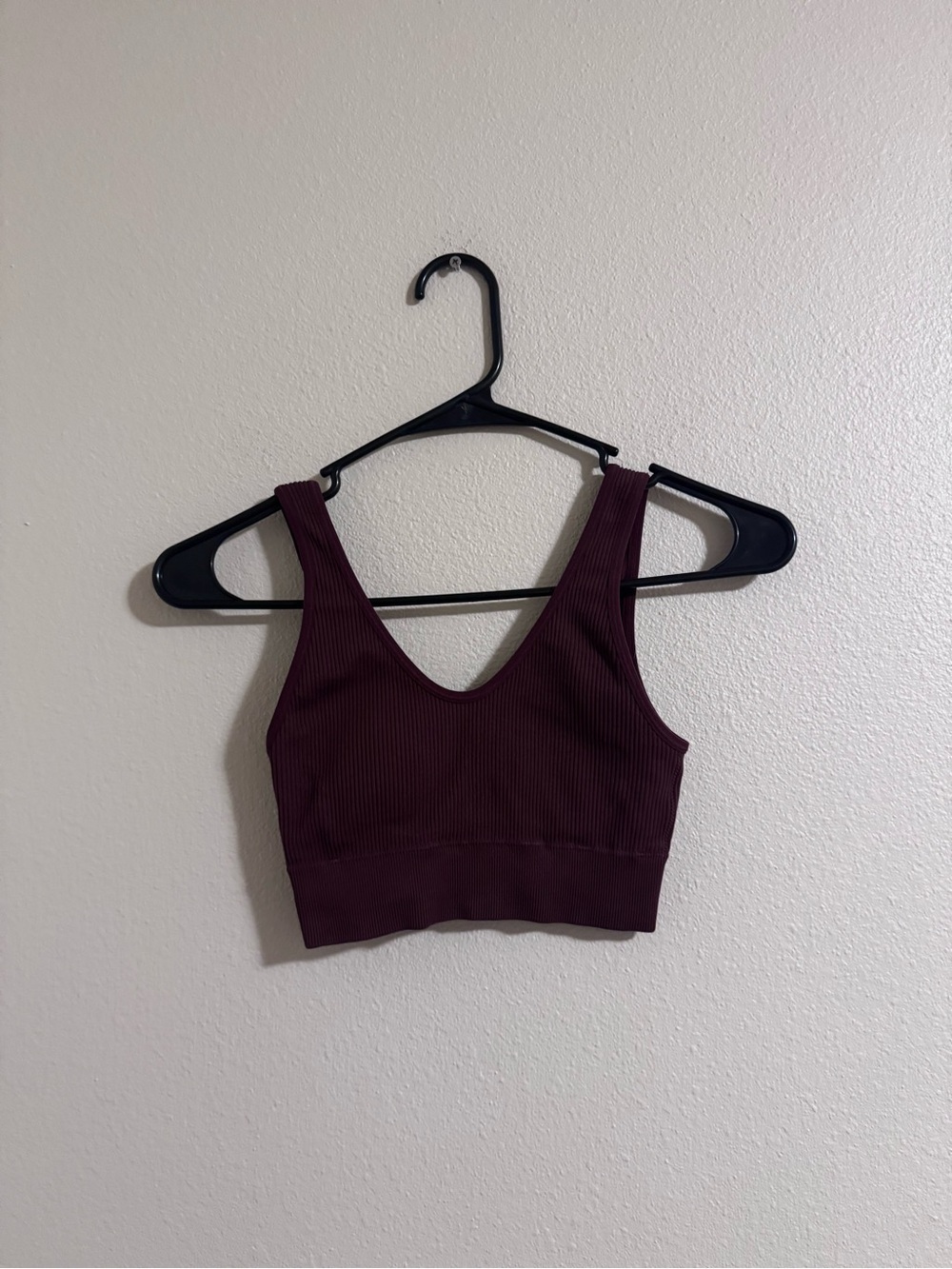 aerie Ribbed V-Neck Crop Tank - Burgundy